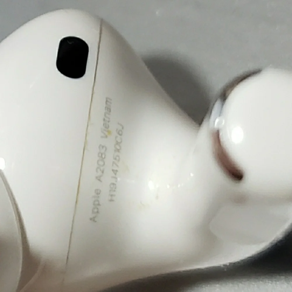 Apple AirPods Pro Gen 1 Wireless Earbuds with Yellow Case